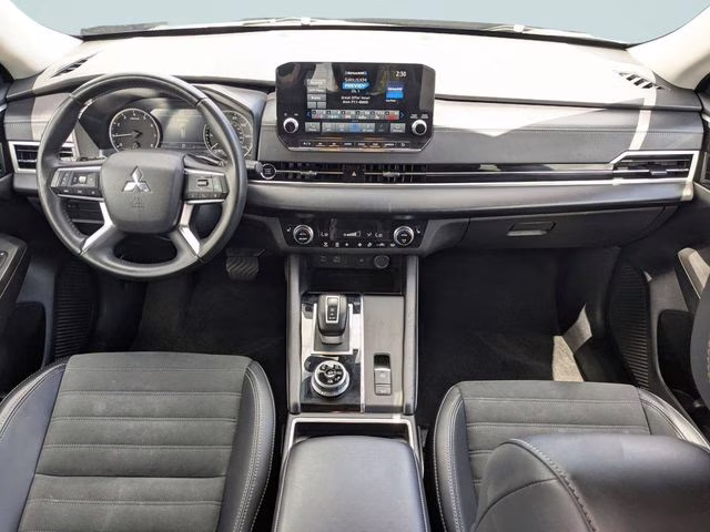 2024 Cosmic Blue Metallic Mitsubishi Outlander SE AWD SUV