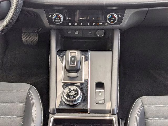 2024 Cosmic Blue Metallic Mitsubishi Outlander SE AWD SUV