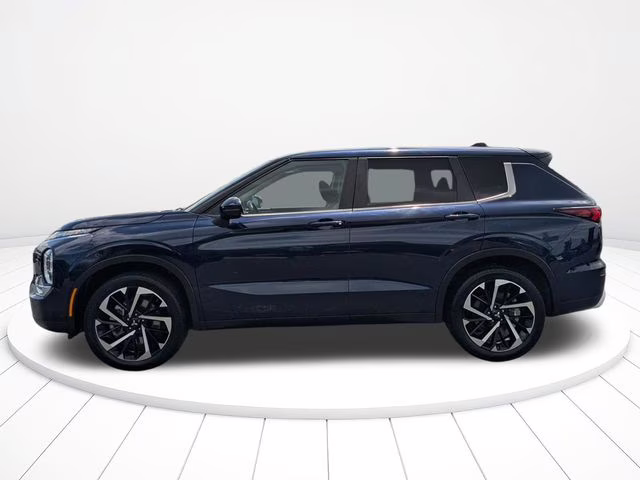 2024 Cosmic Blue Metallic Mitsubishi Outlander SE AWD SUV