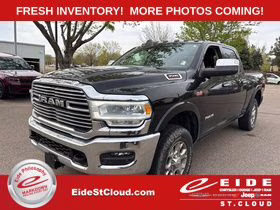 2022 Diamond Black Crystal Pearlcoat Ram 3500 Laramie 4X4 Truck