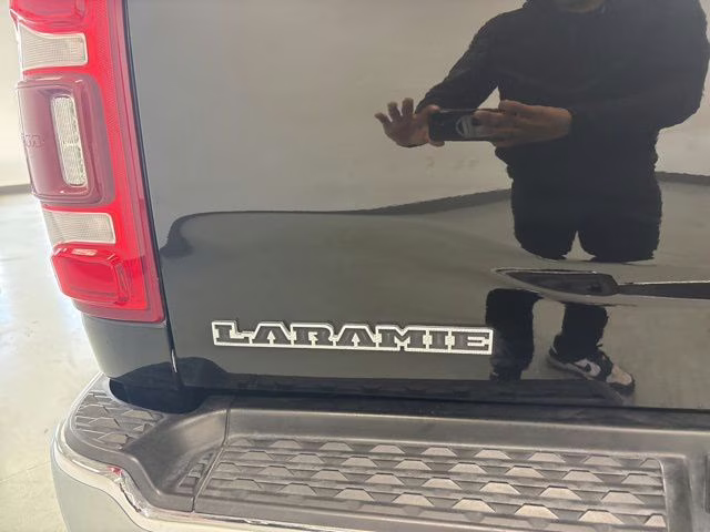 2022 Diamond Black Crystal Pearlcoat Ram 3500 Laramie 4X4 Truck