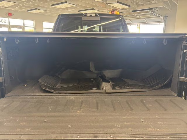 2022 Diamond Black Crystal Pearlcoat Ram 3500 Laramie 4X4 Truck
