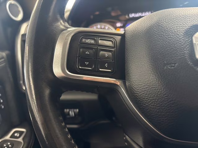 2022 Diamond Black Crystal Pearlcoat Ram 3500 Laramie 4X4 Truck