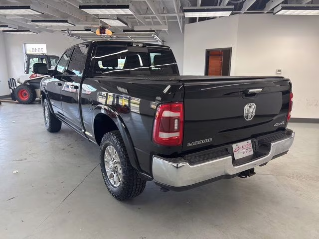 2022 Diamond Black Crystal Pearlcoat Ram 3500 Laramie 4X4 Truck