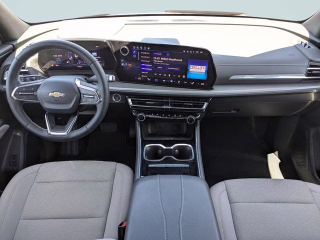 2024 Radiant Red Tintcoat Chevrolet Traverse LT FWD SUV