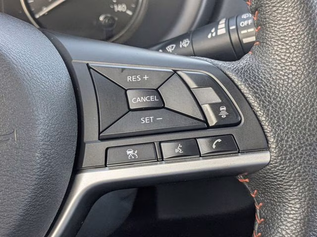 2022 Gun Metallic Nissan Kicks SR FWD SUV