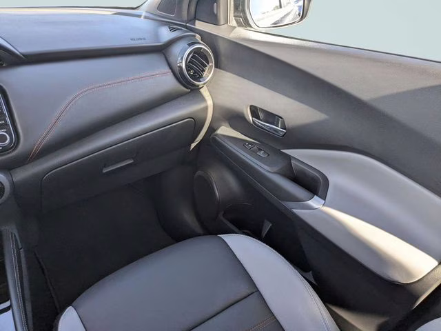 2022 Gun Metallic Nissan Kicks SR FWD SUV