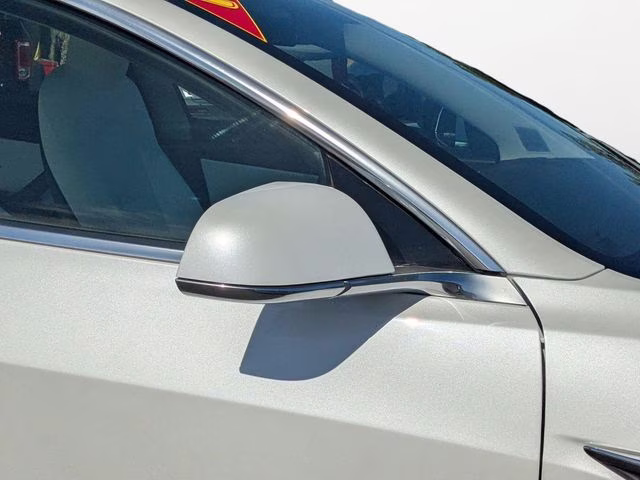 2019 Pearl White Multi-Coat Tesla Model 3 Standard Range Plus RWD Sedan