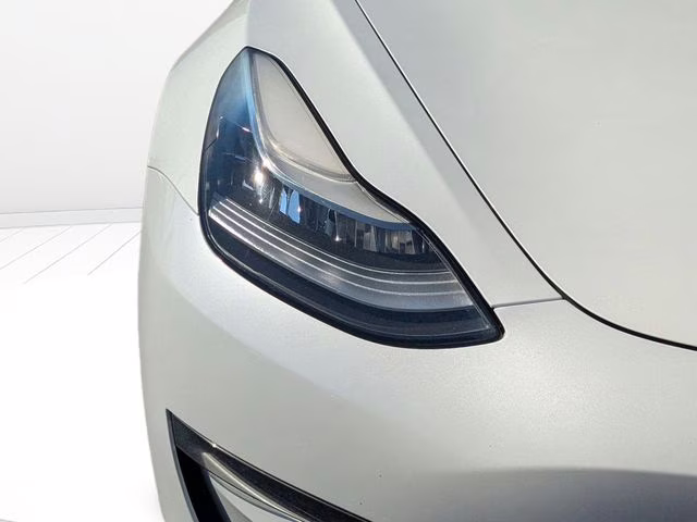 2019 Pearl White Multi-Coat Tesla Model 3 Standard Range Plus RWD Sedan