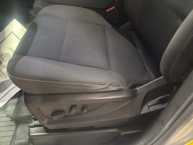 2018 Silver Ice Metallic Chevrolet Silverado 1500 LT 4X4 Truck