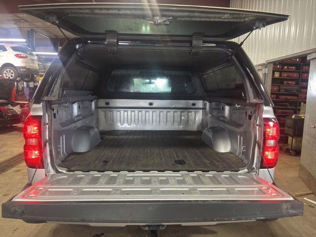 2018 Silver Ice Metallic Chevrolet Silverado 1500 LT 4X4 Truck