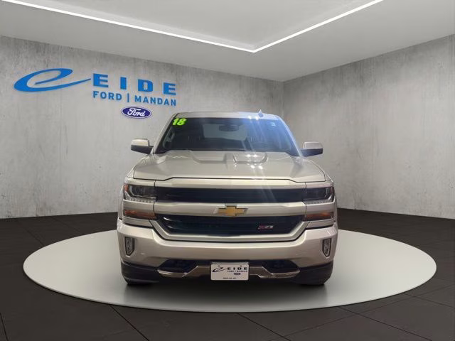 2018 Silver Ice Metallic Chevrolet Silverado 1500 LT 4X4 Truck