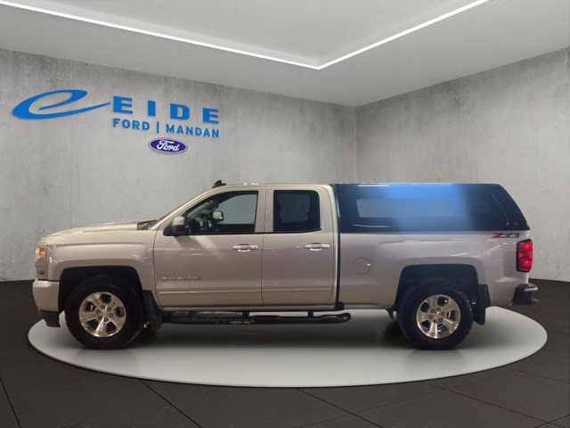 2018 Silver Ice Metallic Chevrolet Silverado 1500 LT 4X4 Truck