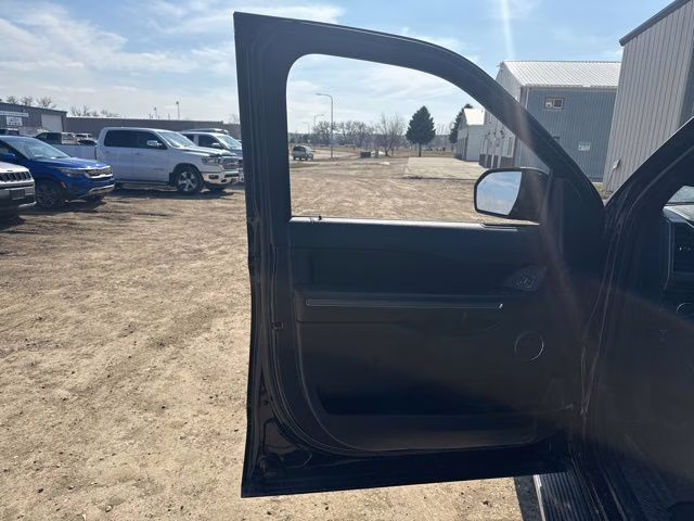 2021 Black Metallic Ford Expedition Max XLT 4X4 SUV