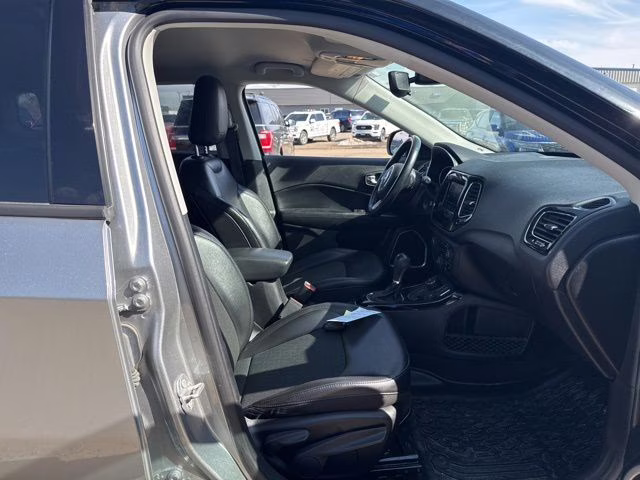 2020 Billet Silver Metallic Clearcoat Jeep Compass Altitude 4X4 SUV