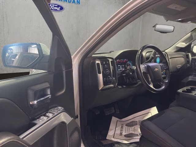 2018 Silver Ice Metallic Chevrolet Silverado 1500 LT 4X4 Truck