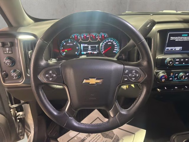 2018 Silver Ice Metallic Chevrolet Silverado 1500 LT 4X4 Truck