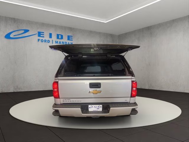 2018 Silver Ice Metallic Chevrolet Silverado 1500 LT 4X4 Truck