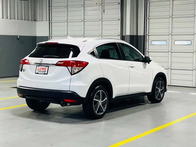 2021 White Honda HR-V EX FWD SUV