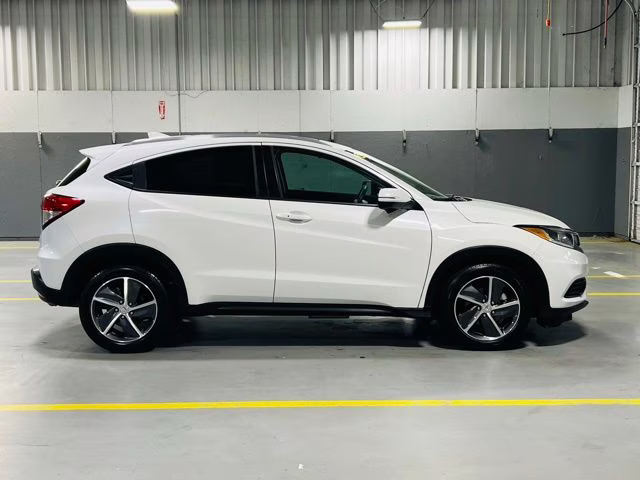 2021 White Honda HR-V EX FWD SUV