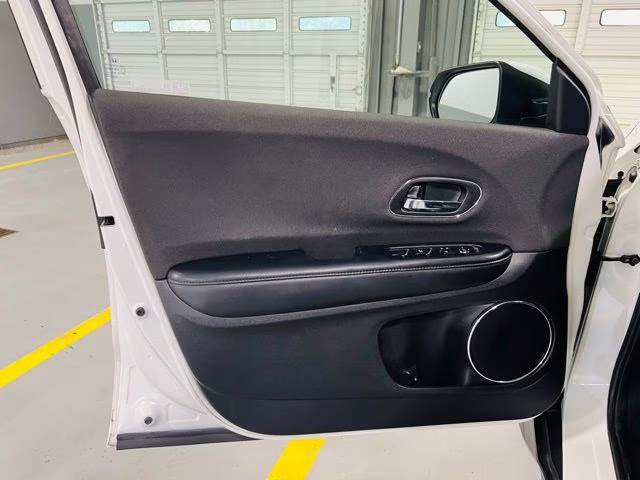 2021 White Honda HR-V EX FWD SUV