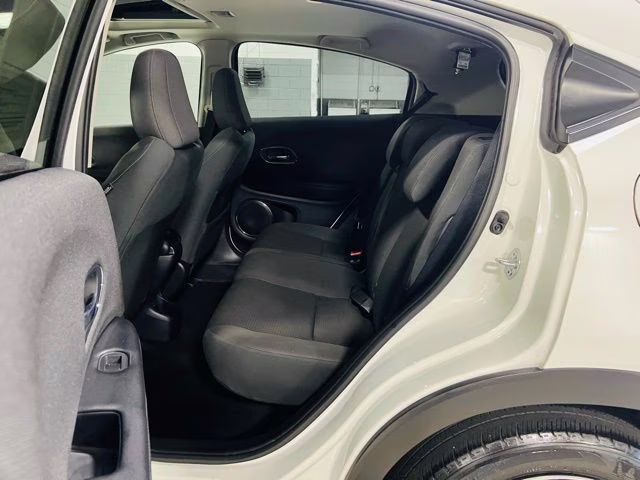 2021 White Honda HR-V EX FWD SUV