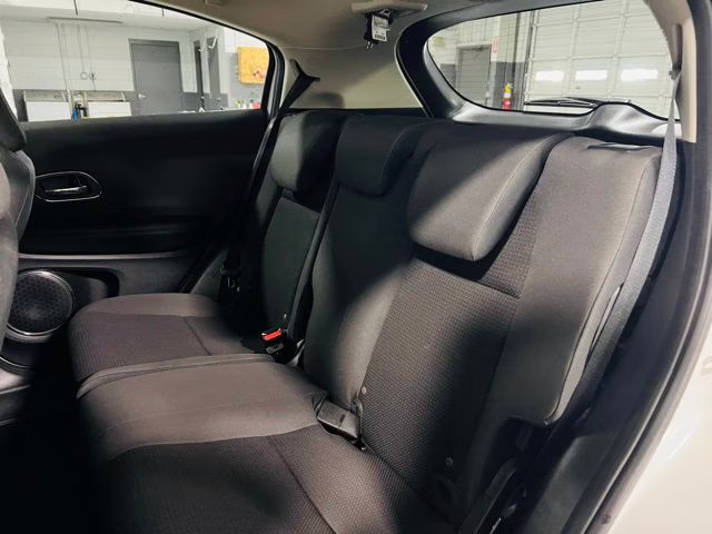 2021 White Honda HR-V EX FWD SUV