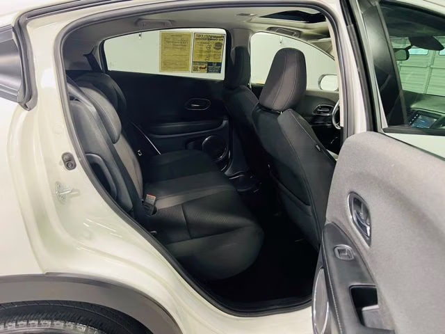 2021 White Honda HR-V EX FWD SUV