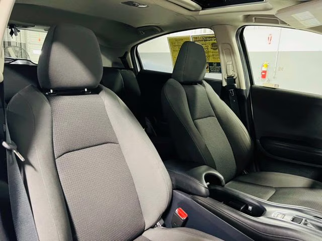 2021 White Honda HR-V EX FWD SUV