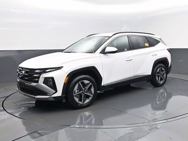 2025 White Pearl Hyundai Tucson SEL AWD SUV