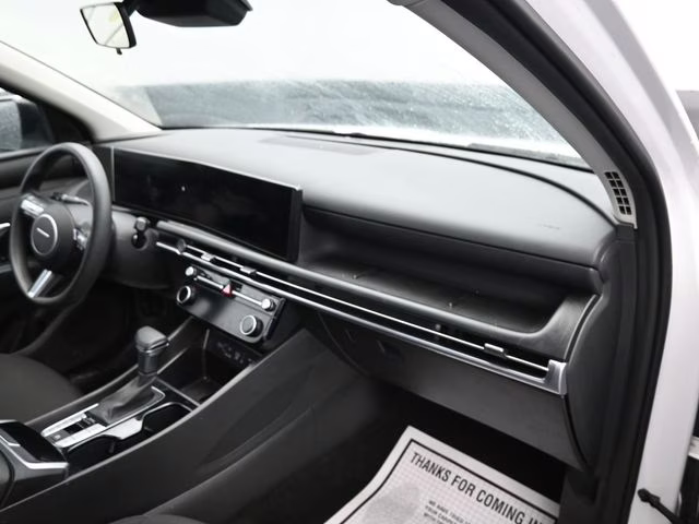 2025 White Pearl Hyundai Tucson SEL AWD SUV