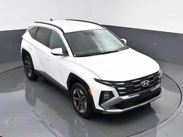 2025 White Pearl Hyundai Tucson SEL AWD SUV