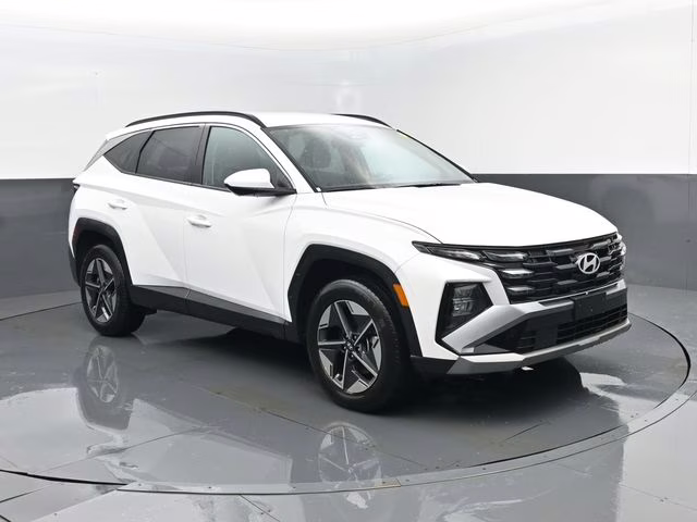 2025 White Pearl Hyundai Tucson SEL AWD SUV
