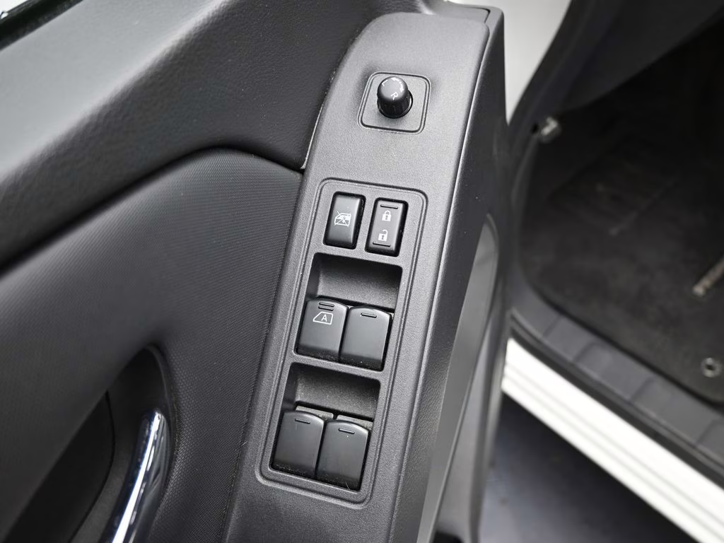 2023 Glacier White Nissan Frontier SV RWD Truck