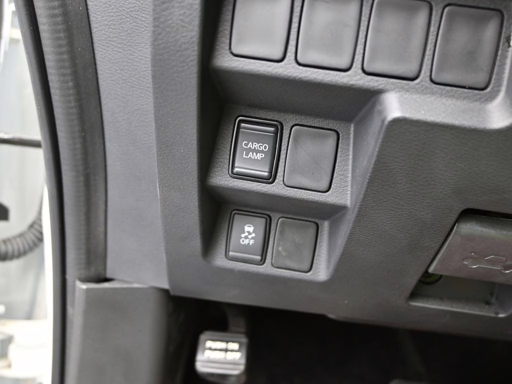 2023 Glacier White Nissan Frontier SV RWD Truck
