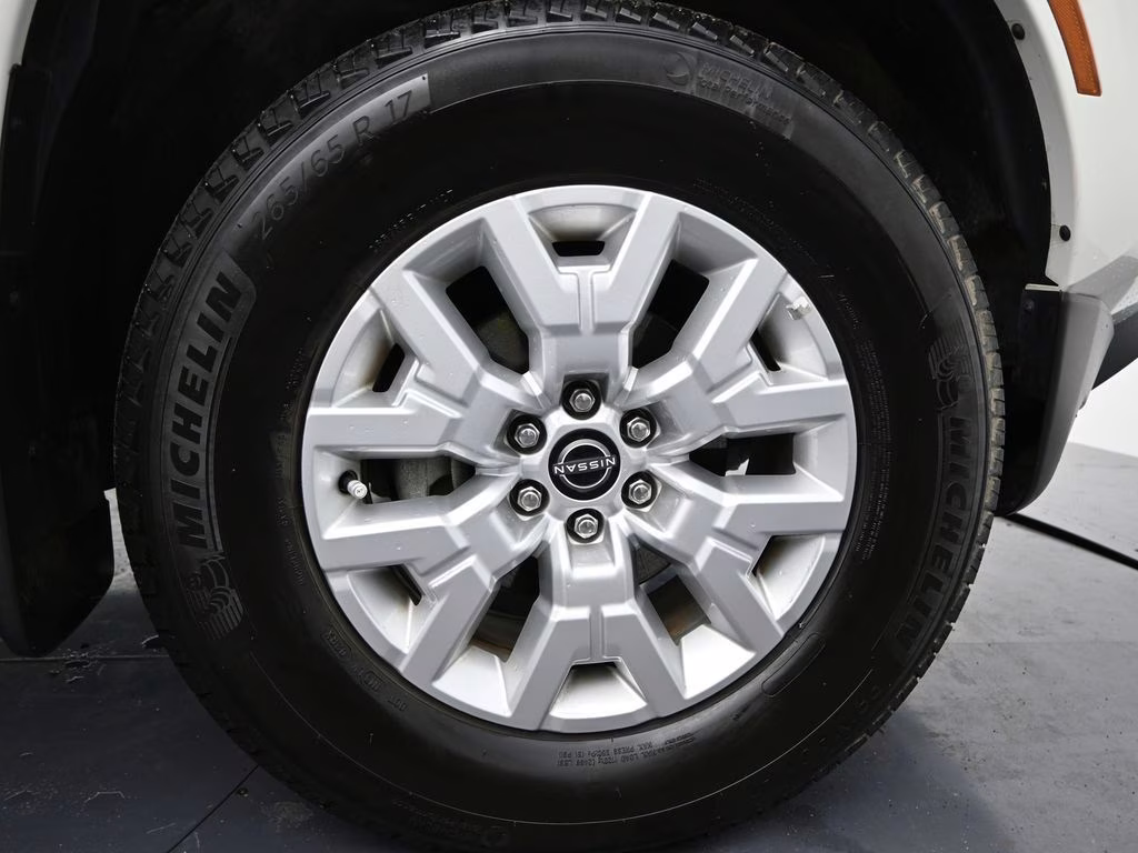 2023 Glacier White Nissan Frontier SV RWD Truck