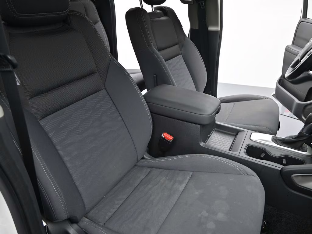 2023 Glacier White Nissan Frontier SV RWD Truck