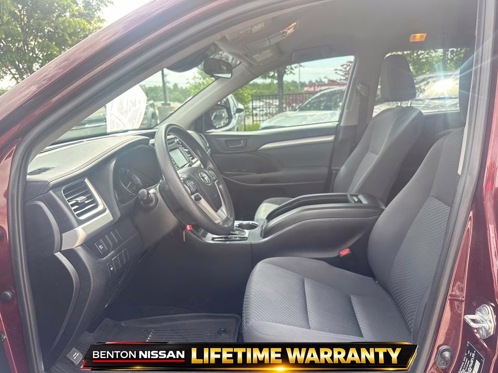 2019 Ooh La La Rouge Mica Toyota Highlander LE FWD SUV