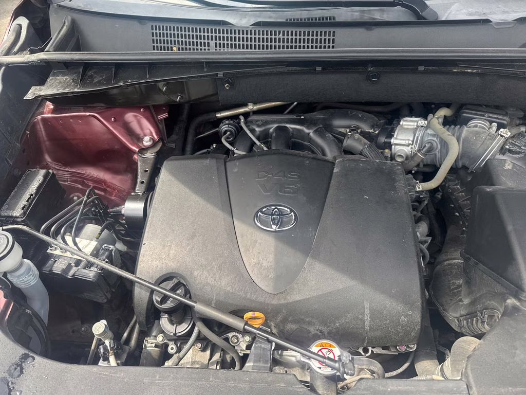 2019 Ooh La La Rouge Mica Toyota Highlander LE FWD SUV