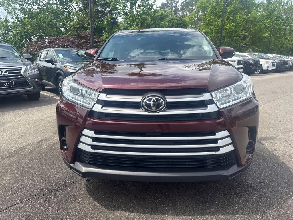 2019 Ooh La La Rouge Mica Toyota Highlander LE FWD SUV