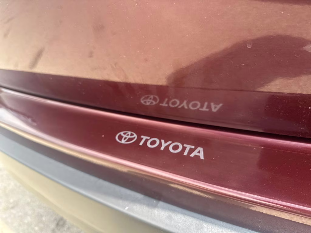 2019 Ooh La La Rouge Mica Toyota Highlander LE FWD SUV