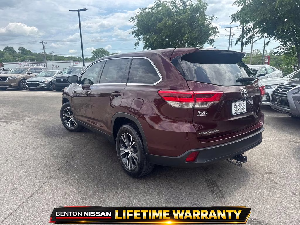 2019 Ooh La La Rouge Mica Toyota Highlander LE FWD SUV