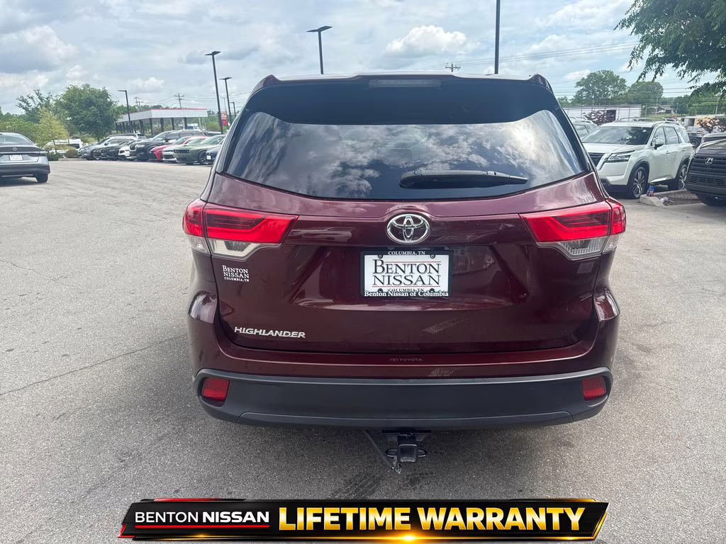 2019 Ooh La La Rouge Mica Toyota Highlander LE FWD SUV