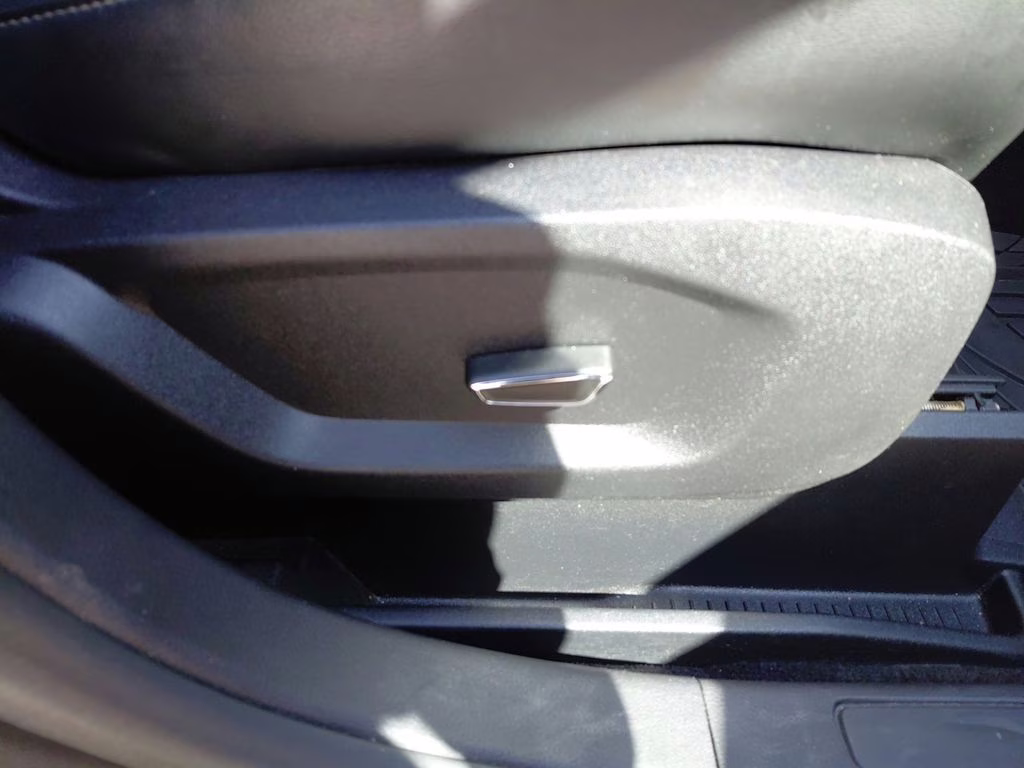 2015 Magnetic Metallic Ford Edge SEL w/Utility & Tech Package AWD SUV