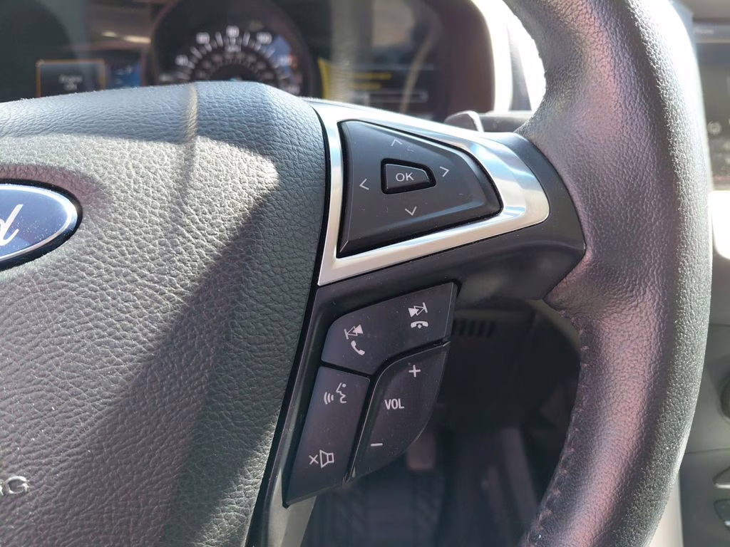 2015 Magnetic Metallic Ford Edge SEL w/Utility & Tech Package AWD SUV