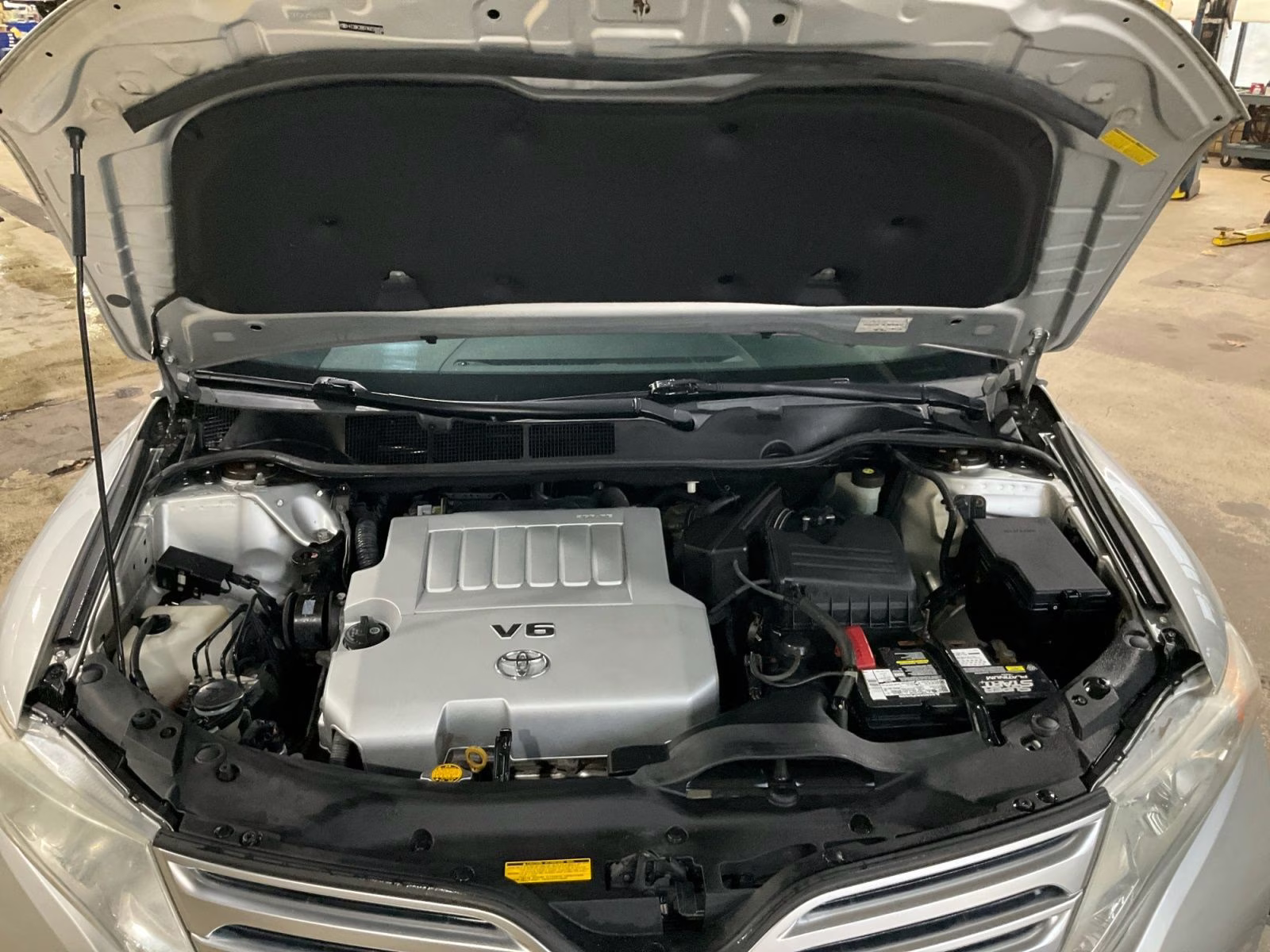 2010 Classic Silver Metallic Toyota Venza Base AWD SUV