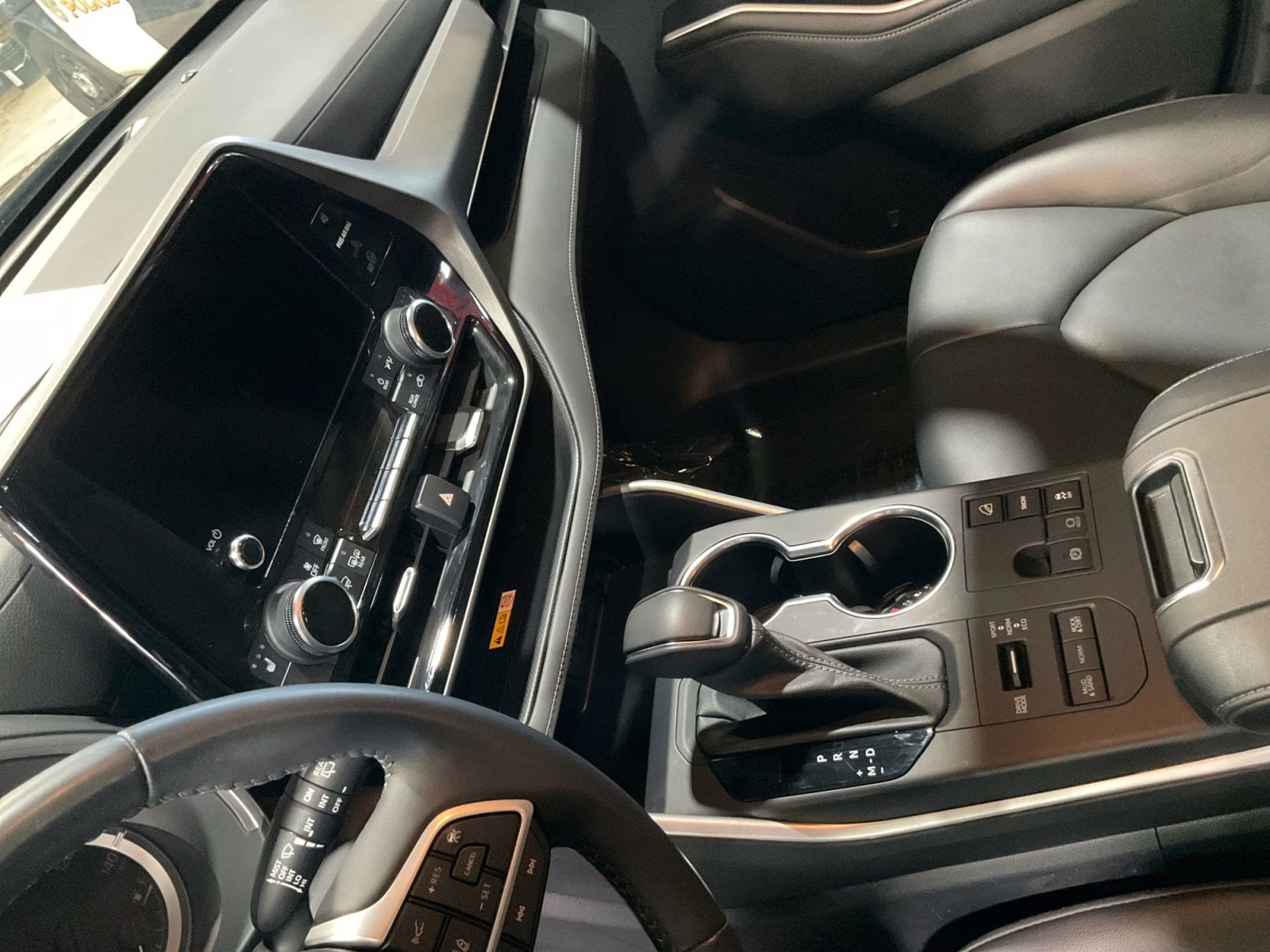 2023 Midnight Black Metallic Toyota Highlander XLE AWD SUV