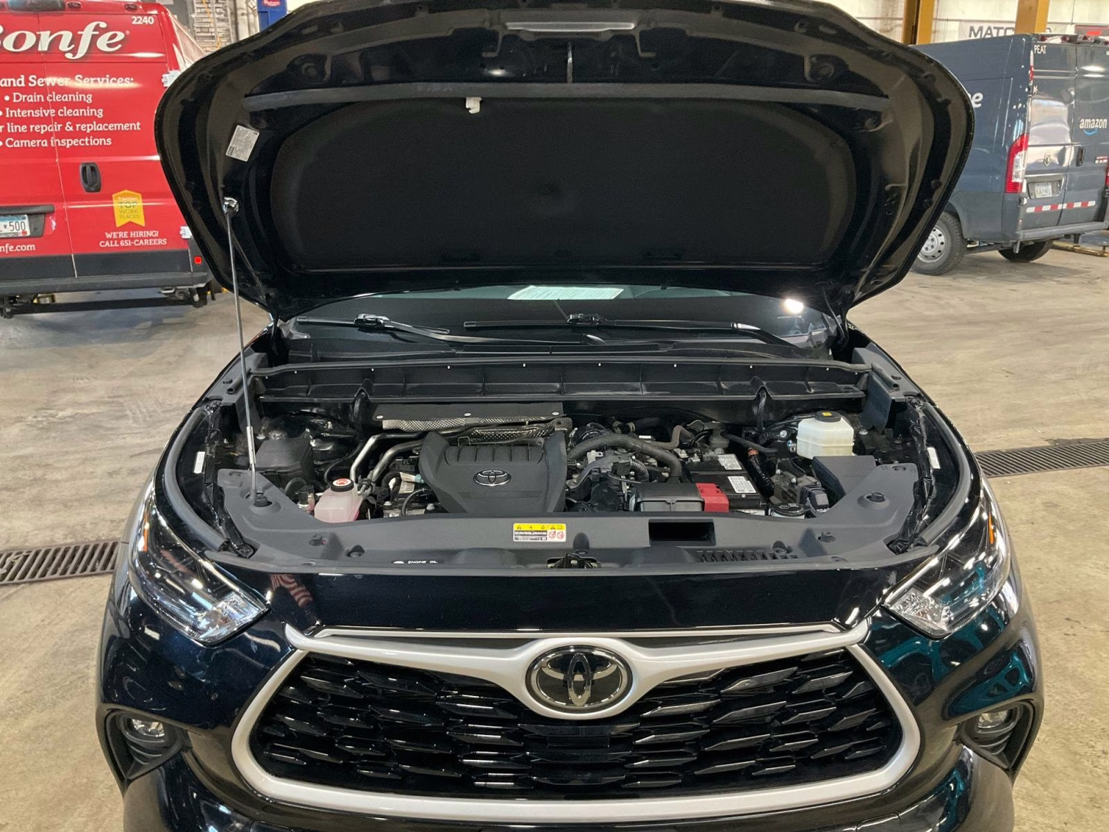 2023 Midnight Black Metallic Toyota Highlander XLE AWD SUV