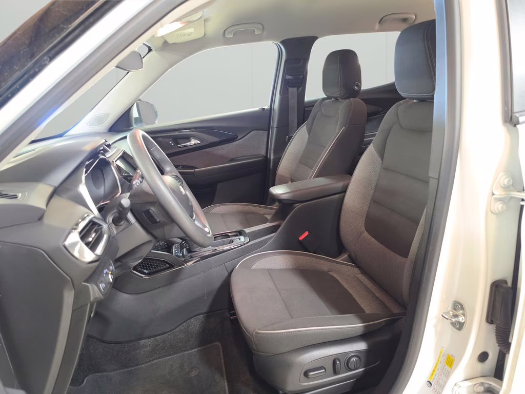 2023 Summit White Chevrolet Trailblazer LT FWD SUV