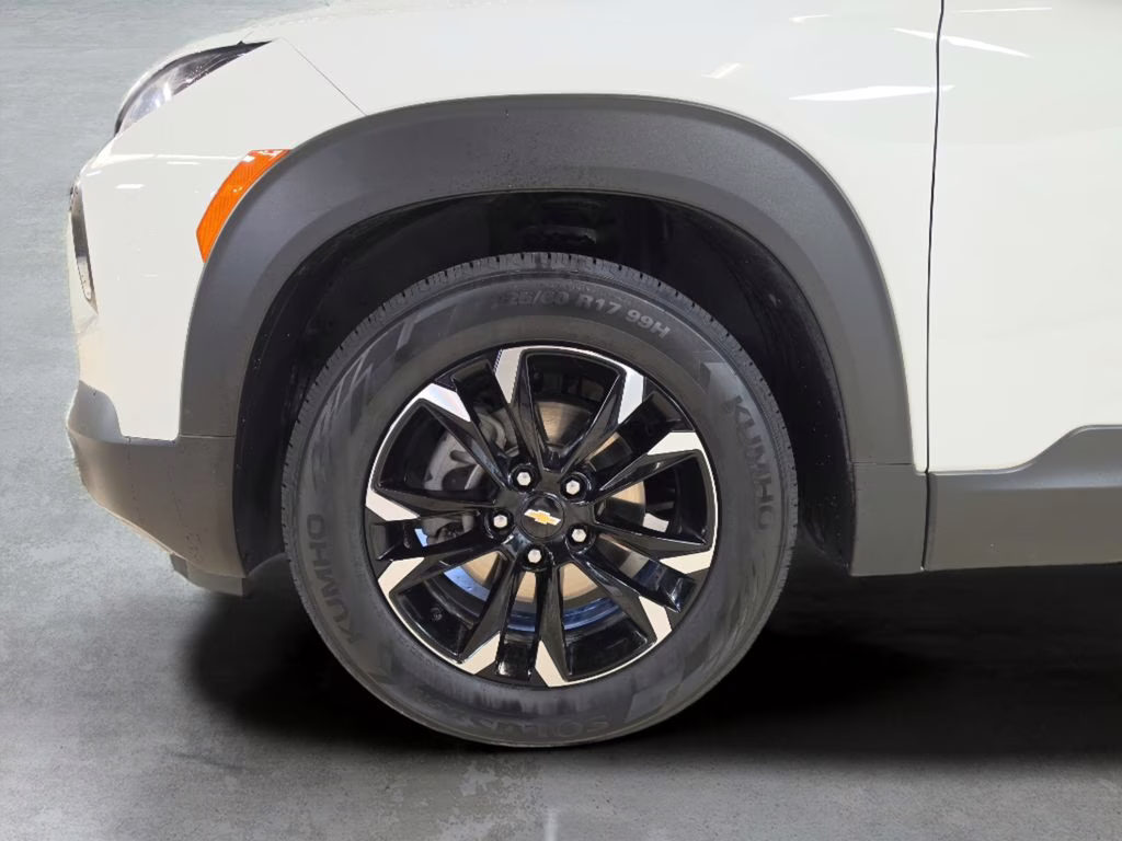 2023 Summit White Chevrolet Trailblazer LT FWD SUV